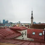 Airhome - Raekoja Plats * Tallin