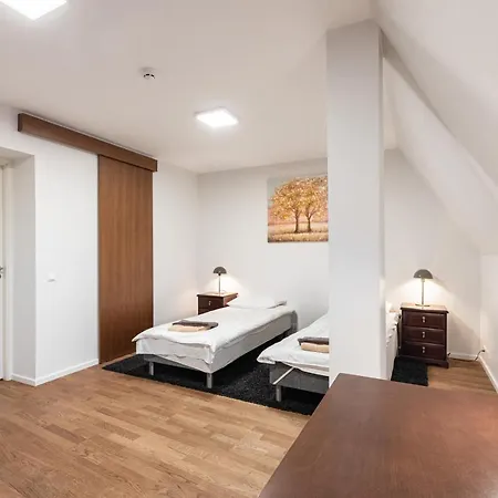 Airhome - Raekoja Plats 塔林