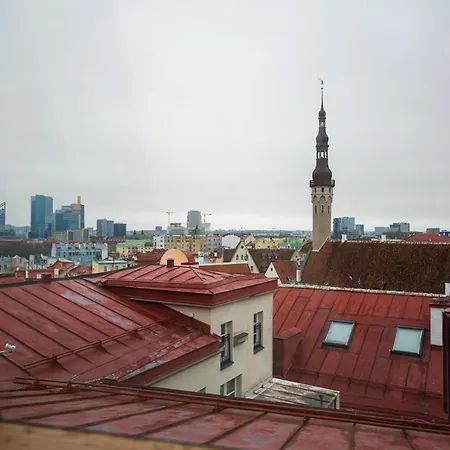 Airhome - Raekoja Plats * Tallin