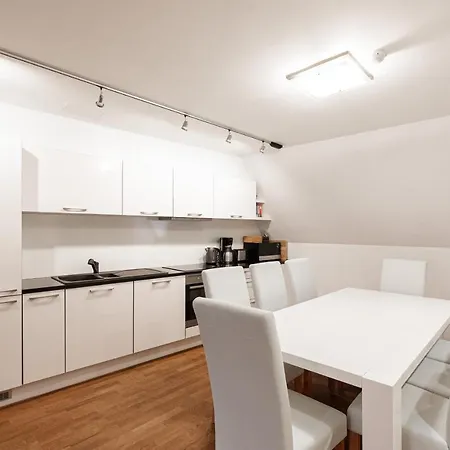 Daire Airhome - Raekoja Plats *