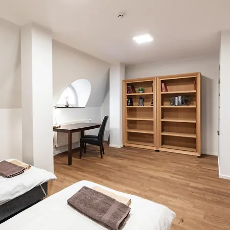 Airhome - Raekoja Plats